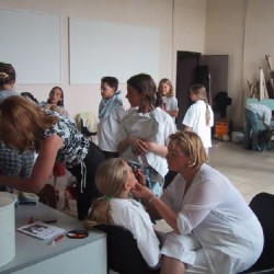 schminken juni 2003 - Toneelvereniging Plankenkoorts 